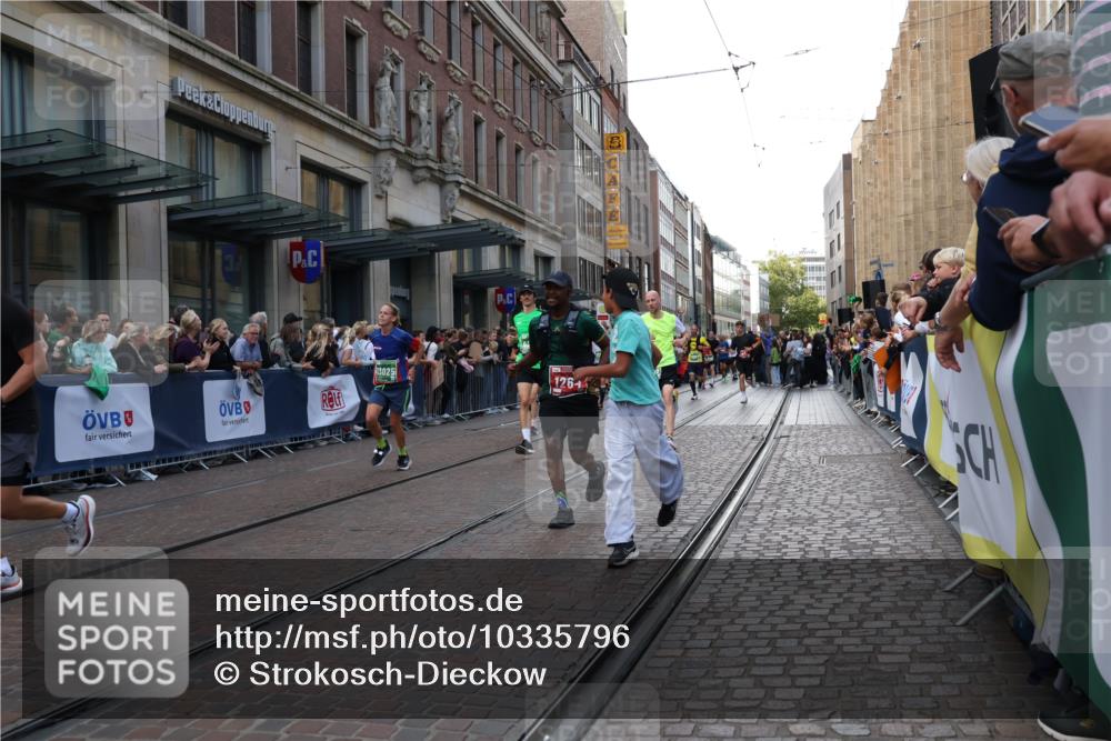 13.09.2026 - 21. swb-Marathon Bremen Strokosch-Dieckow http://msf.ph/oto/10335796 13.09.2026 13:25:04 Ziel 209, 260, 1119, 1436, 1448, 1650, 1658, 2046, 3168, 3187, 4294, 4459, 5755, 5814, 6113, 6380, 7252, 7306, 7326, 8357, 8545, 8695, 8769, 9036, 9299, 9460, 9468, 9493, 9563, 13025, 13088, 972, 1080, 1166, 1264, 1448, 1516, 2322, 2761, 3015, 3105, 4091, 4113, 4198, 4262, 4277, 4507, 4918, 4973, 5664, 6079, 6360, 6544, 6626, 6807, 6943, 7409, 7854, 8245, 8853, 9073, 9152, 9360, 9493, 10103, 13088 meine-sportfotos.de