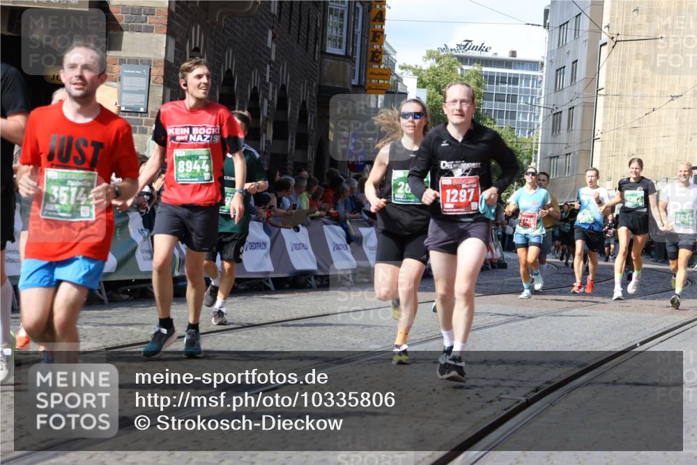 13.09.2026 - 21. swb-Marathon Bremen Strokosch-Dieckow http://msf.ph/oto/10335806 13.09.2026 13:18:05 Ziel 771, 1297, 2125, 2234, 2812, 3051, 3192, 3760, 4171, 4286, 4374, 4498, 4499, 4620, 5041, 5530, 5817, 7901, 8250, 9400, 9505, 9595, 9596, 13041, 13107, 1872, 2260, 2671, 3241, 3458, 3634, 5292, 5460, 5695, 6152, 7491, 7954, 8094, 8943, 8944, 9134, 9609, 10065 meine-sportfotos.de