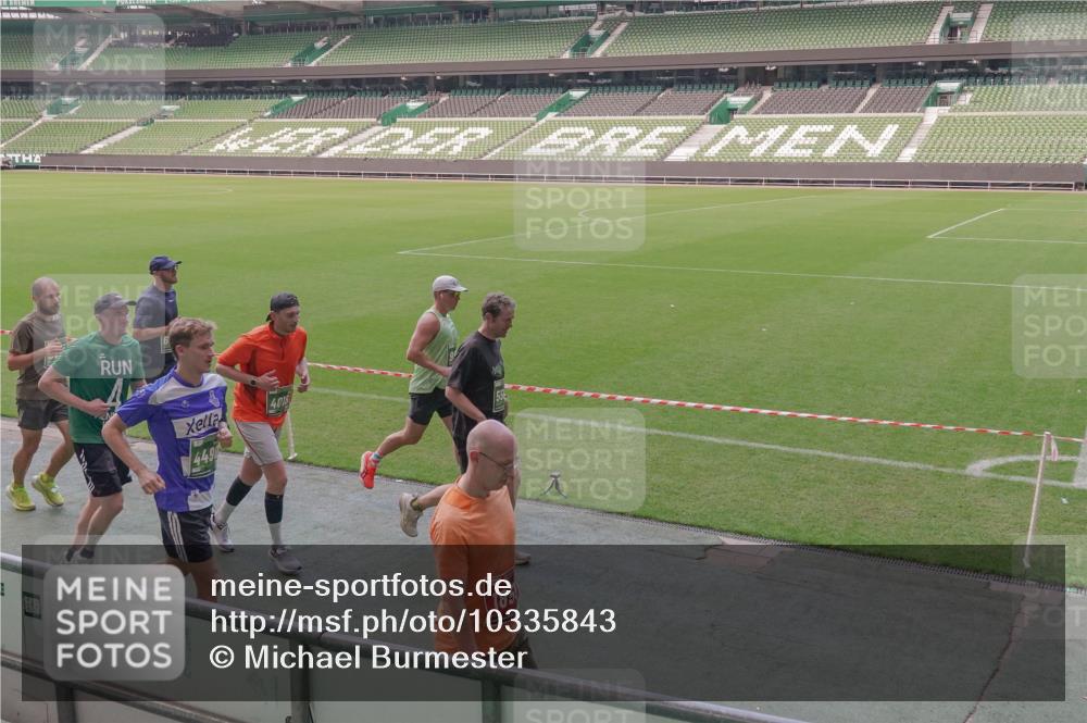 13.09.2026 - 21. swb-Marathon Bremen Michael Burmester http://msf.ph/oto/10335843 13.09.2026 13:10:58 Laufen im Stadion 164, 265, 373, 448, 581, 703, 869, 984, 1113, 1180, 1738, 1855, 1867, 1894, 1936, 1952, 1967, 2202, 2232, 2268, 2281, 2284, 2299, 2330, 2333, 2339, 2342, 2353, 2432, 2443, 2525, 2530, 2531, 2553, 2573, 2589, 2594, 2654, 2659, 2669, 2682, 2714, 2717, 2784, 2785, 2804, 2819, 2822, 2836, 2907, 2920, 2932, 2976, 3026, 3027, 3032, 3063, 3079, 3082, 3086, 3089, 3122, 3159, 3174, 3207, 3208, 3291, 3328, 3333, 3352, 3370, 3398, 3409, 3410, 3470, 3549, 3769, 551 meine-sportfotos.de