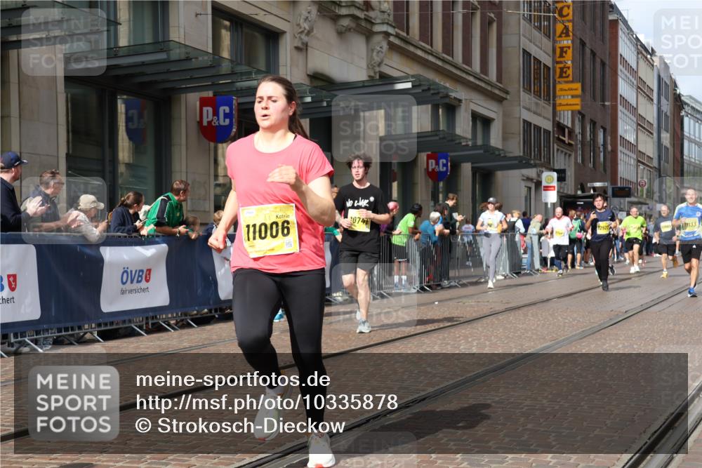 13.09.2026 - 21. swb-Marathon Bremen Strokosch-Dieckow http://msf.ph/oto/10335878 13.09.2026 11:04:46 Ziel 10315, 10370, 10465, 10576, 10718, 10729, 10741, 10800, 10850, 10855, 10856, 10975, 10995, 11102, 11105, 11133, 11157, 11218, 11272, 11281, 11326, 11395, 11518, 11584, 11616, 11722, 11757, 11900, 11939, 12002, 12011, 12064, 12079, 12080, 12099, 12235, 12335, 12420, 12522, 10160, 10198, 10283, 10315, 10481, 10711, 10755, 10856, 10877, 10940, 11006, 11114, 11364, 11366, 11395, 11592, 11705, 11757, 11761, 11991, 12005 meine-sportfotos.de