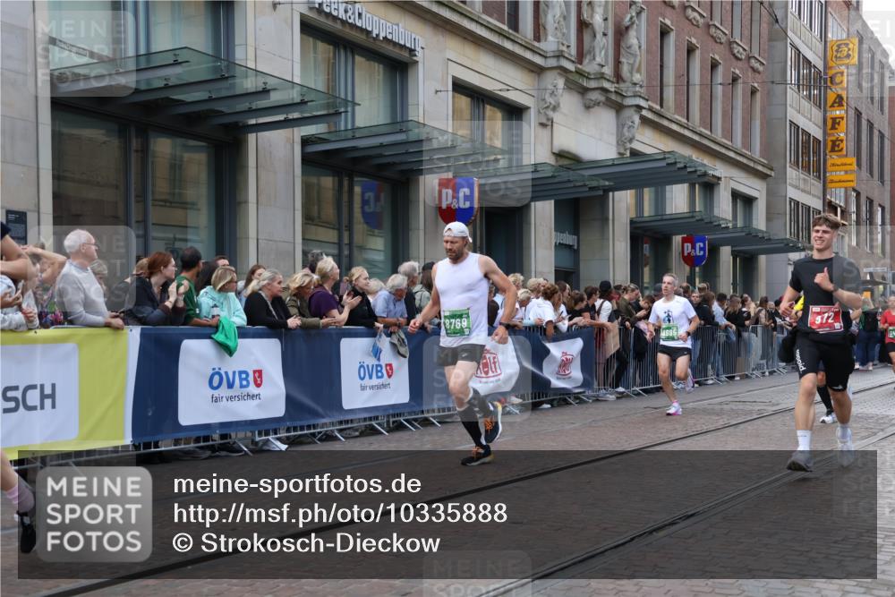 13.09.2026 - 21. swb-Marathon Bremen Strokosch-Dieckow http://msf.ph/oto/10335888 13.09.2026 13:25:07 Ziel 209, 260, 1119, 1650, 1658, 2046, 3168, 3186, 3187, 3806, 4294, 4459, 4717, 5703, 5755, 5814, 6113, 6380, 7252, 7306, 7326, 8357, 8545, 8695, 8769, 8890, 9036, 9299, 9460, 9468, 9506, 9563, 13025, 972, 1080, 1166, 1264, 1436, 1448, 2322, 2761, 3015, 3105, 4091, 4113, 4262, 4507, 4918, 4973, 5664, 6079, 6360, 6544, 6807, 6943, 7409, 7854, 8245, 8853, 9073, 9152, 9360, 9493, 10103, 13088 meine-sportfotos.de