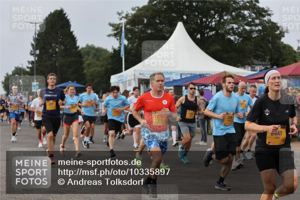13.09.2026 - Kiel Lauf Andreas Tolksdorf http://msf.ph/oto/10335897 13.09.2026 09:53:24 Kiellinie 577, 11368, 11222, 259, 525, 441 meine-sportfotos.de
