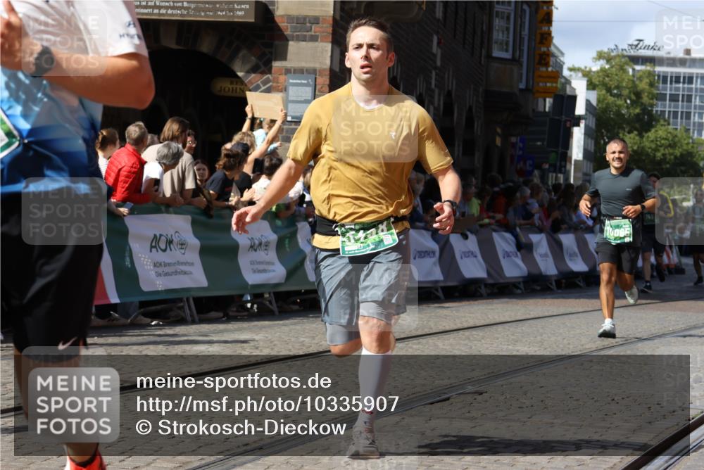 13.09.2026 - 21. swb-Marathon Bremen Strokosch-Dieckow http://msf.ph/oto/10335907 13.09.2026 13:18:11 Ziel 948, 1631, 1797, 2001, 2125, 2634, 2812, 3051, 3192, 4286, 4374, 4498, 4499, 4620, 5530, 5817, 5935, 8805, 8869, 9505, 9595, 9596, 9837, 13041, 13107, 1146, 1419, 5307, 5460, 7491, 7954, 10065, 13150 meine-sportfotos.de