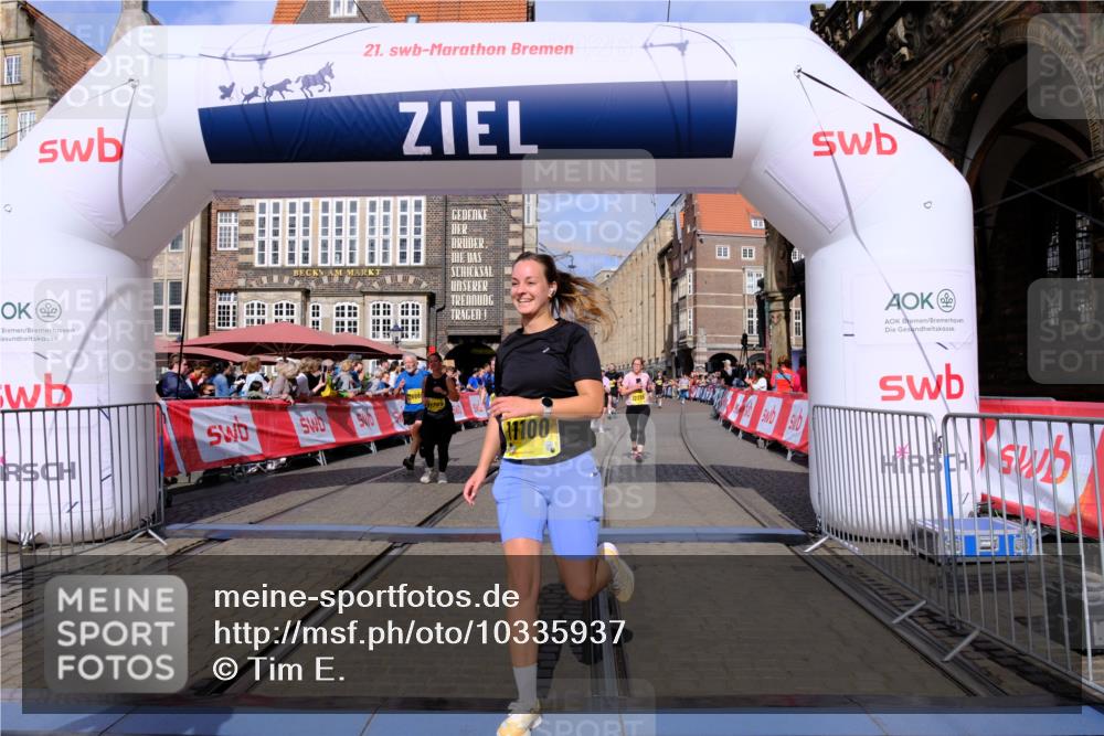 13.09.2026 - 21. swb-Marathon Bremen Tim E. http://msf.ph/oto/10335937 13.09.2026 11:07:26 Ziel 10156, 10360, 11100, 11246, 11257, 11393, 11439, 11600, 11684, 11696, 11759, 11822, 11823, 12255 meine-sportfotos.de