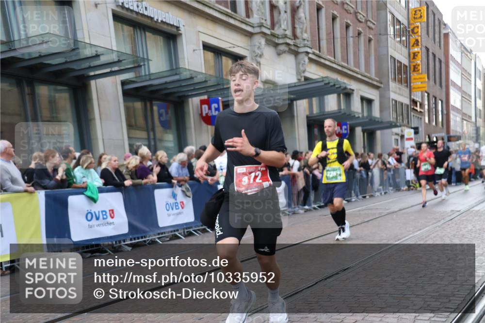 13.09.2026 - 21. swb-Marathon Bremen Strokosch-Dieckow http://msf.ph/oto/10335952 13.09.2026 13:25:09 Ziel 191, 209, 260, 1119, 1650, 1658, 2046, 3124, 3168, 3186, 3187, 3806, 4294, 4459, 4717, 5703, 5755, 5814, 6113, 6380, 7252, 7306, 7326, 8357, 8545, 8597, 8695, 8769, 8890, 9036, 9299, 9460, 9468, 9506, 9563, 13025, 972, 1080, 1166, 1264, 1436, 1448, 2322, 2761, 3015, 3105, 4091, 4113, 4459, 4507, 4918, 4973, 6079, 6360, 6544, 6807, 6943, 7326, 7409, 7854, 8245, 8853, 9073, 9152, 9360, 9493, 13088 meine-sportfotos.de