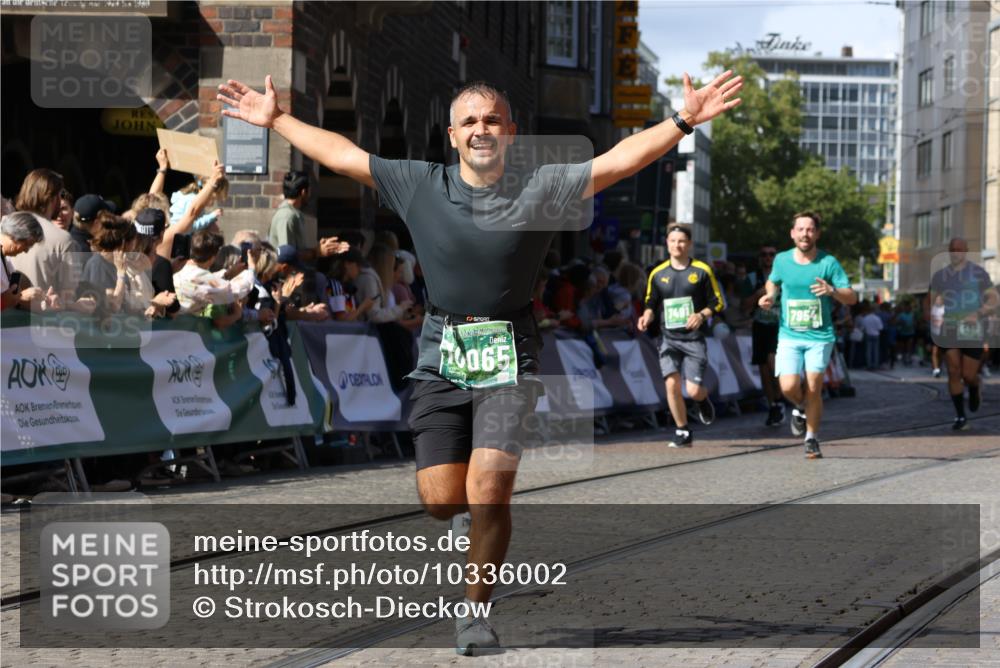 13.09.2026 - 21. swb-Marathon Bremen Strokosch-Dieckow http://msf.ph/oto/10336002 13.09.2026 13:18:13 Ziel 948, 1631, 1797, 2001, 2125, 2634, 3051, 3192, 4286, 4374, 5530, 5817, 5935, 5948, 6290, 6448, 8805, 8869, 9505, 9595, 9596, 9837, 13041, 1146, 1419, 2055, 5307, 5460, 6293, 6294, 6818, 7491, 7954, 13150 meine-sportfotos.de