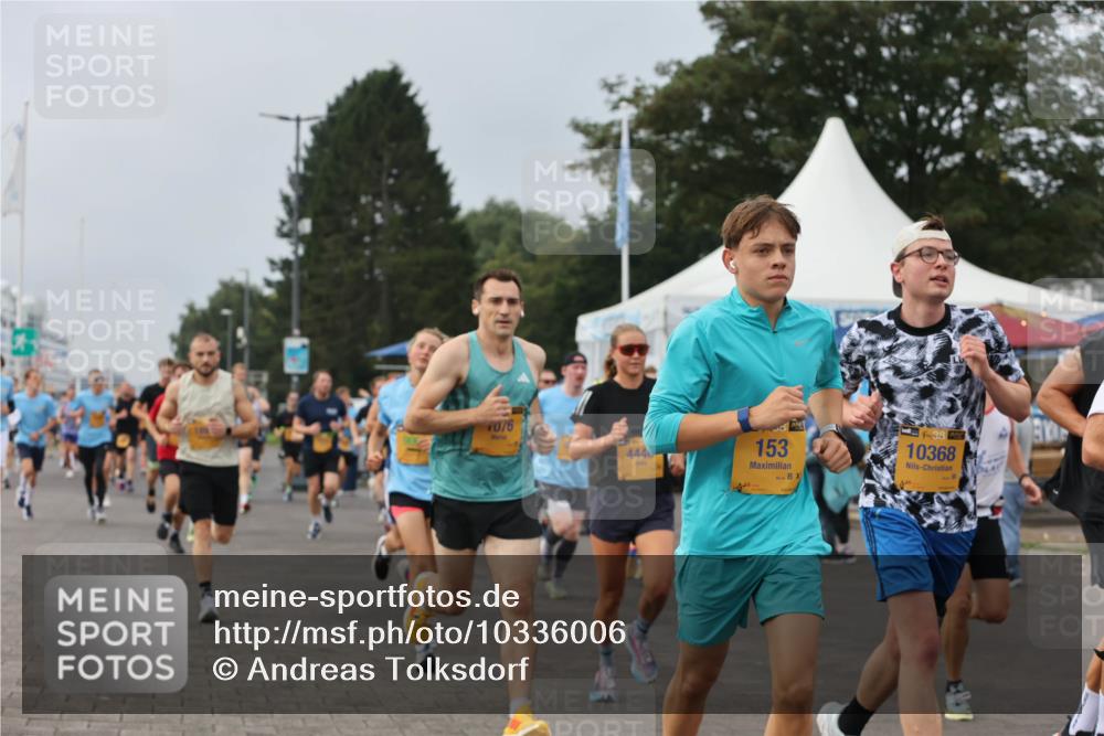 13.09.2026 - Kiel Lauf Andreas Tolksdorf http://msf.ph/oto/10336006 13.09.2026 09:53:28 Kiellinie 1076, 444, 153, 38, 10368 meine-sportfotos.de