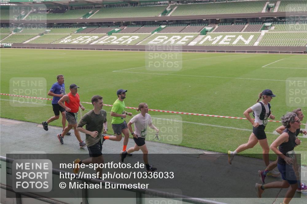 13.09.2026 - 21. swb-Marathon Bremen Michael Burmester http://msf.ph/oto/10336033 13.09.2026 13:11:17 Laufen im Stadion 265, 373, 581, 703, 843, 869, 984, 1113, 1180, 1226, 1435, 1738, 1849, 1851, 1855, 1867, 1894, 1936, 1952, 1967, 2202, 2248, 2268, 2281, 2284, 2299, 2330, 2333, 2339, 2342, 2353, 2375, 2426, 2432, 2443, 2530, 2531, 2553, 2589, 2654, 2659, 2669, 2673, 2682, 2714, 2717, 2784, 2785, 2804, 2819, 2822, 2836, 2850, 2907, 2920, 2932, 2976, 3026, 3027, 3063, 3079, 3082, 3086, 3089, 3122, 3159, 3174, 3207, 3208, 3328, 3349, 3352, 3370, 3409, 3410, 3470, 3549, 551 meine-sportfotos.de