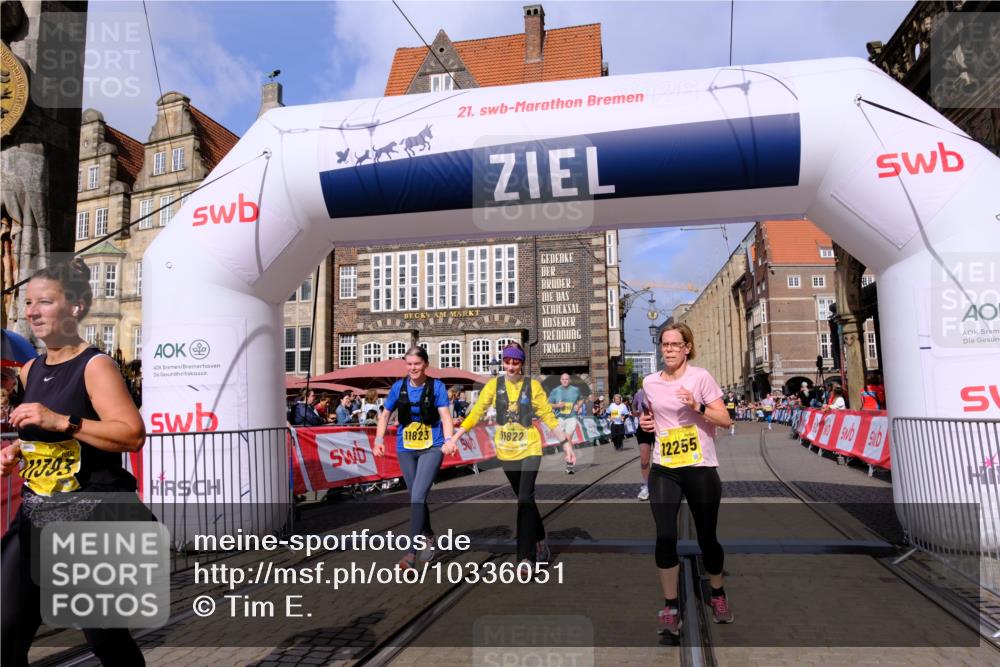 13.09.2026 - 21. swb-Marathon Bremen Tim E. http://msf.ph/oto/10336051 13.09.2026 11:07:29 Ziel 10156, 10360, 10488, 11100, 11123, 11246, 11393, 11439, 11600, 11684, 11696, 11759, 11822, 11823, 11917, 12020, 12173, 12255, 12266 meine-sportfotos.de