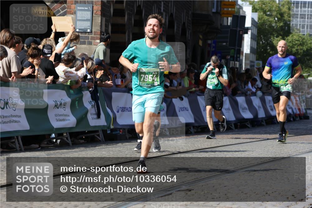13.09.2026 - 21. swb-Marathon Bremen Strokosch-Dieckow http://msf.ph/oto/10336054 13.09.2026 13:18:16 Ziel 948, 1631, 1797, 2001, 2634, 3051, 3192, 3514, 4131, 4286, 4374, 4733, 5530, 5935, 5948, 6290, 6448, 8805, 8869, 9595, 9596, 9837, 13041, 1146, 1419, 2055, 5307, 5460, 6293, 6294, 6818, 7491, 7731, 7954, 8404, 8872, 9019, 9275, 13150 meine-sportfotos.de