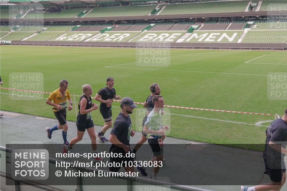 13.09.2026 - 21. swb-Marathon Bremen Michael Burmester http://msf.ph/oto/10336083 13.09.2026 13:11:22 Laufen im Stadion 265, 373, 581, 703, 843, 984, 1113, 1226, 1435, 1738, 1849, 1851, 1855, 1867, 1894, 1936, 1952, 1967, 2202, 2248, 2268, 2281, 2284, 2299, 2330, 2333, 2339, 2342, 2353, 2375, 2377, 2398, 2426, 2432, 2443, 2530, 2531, 2553, 2589, 2654, 2659, 2669, 2673, 2682, 2714, 2784, 2785, 2804, 2819, 2822, 2836, 2850, 2907, 2920, 2932, 2976, 3026, 3027, 3063, 3079, 3082, 3089, 3122, 3159, 3174, 3207, 3208, 3308, 3328, 3349, 3352, 3370, 3409, 3410, 3470, 3549, 551 meine-sportfotos.de