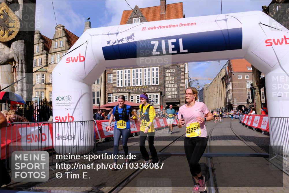 13.09.2026 - 21. swb-Marathon Bremen Tim E. http://msf.ph/oto/10336087 13.09.2026 11:07:29 Ziel 10156, 10360, 10488, 11100, 11123, 11246, 11393, 11439, 11600, 11684, 11696, 11759, 11822, 11823, 11917, 12020, 12173, 12255, 12266 meine-sportfotos.de