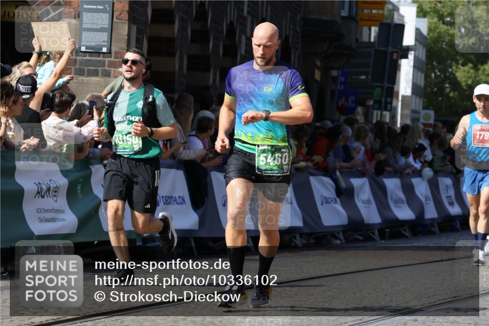 13.09.2026 - 21. swb-Marathon Bremen Strokosch-Dieckow http://msf.ph/oto/10336102 13.09.2026 13:18:18 Ziel 948, 1631, 1797, 2001, 2260, 2634, 2671, 3051, 3192, 3241, 3514, 4131, 4286, 4374, 4733, 5530, 5695, 5935, 5948, 6290, 6448, 8094, 8805, 8869, 8943, 8944, 9595, 9596, 9837, 13041, 1146, 1419, 2055, 5307, 5460, 6293, 6294, 6818, 7245, 7491, 7731, 8404, 8872, 9019, 9275, 13150 meine-sportfotos.de
