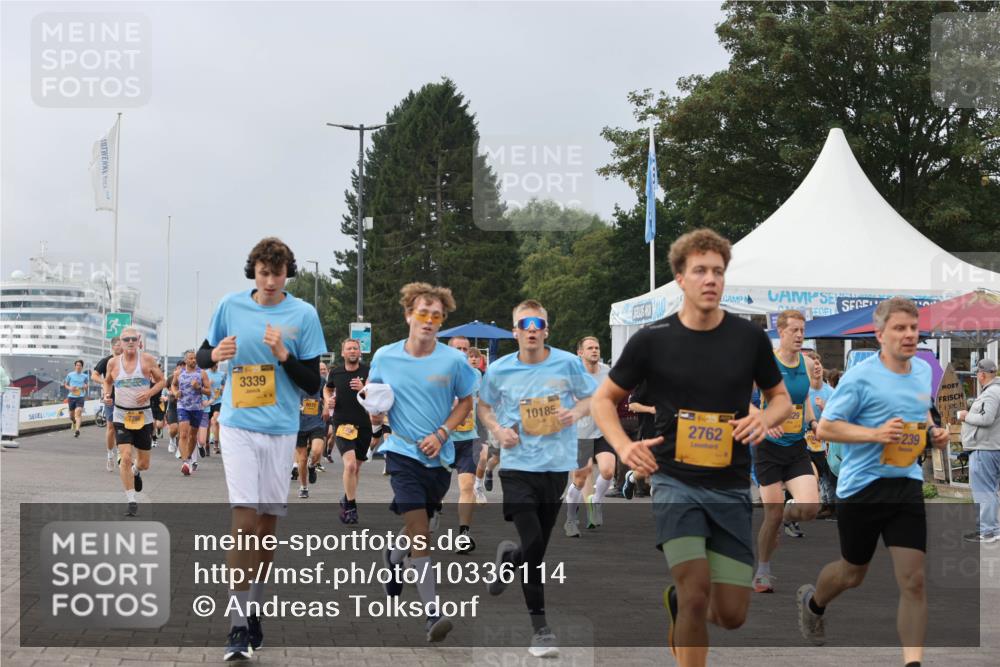 13.09.2026 - Kiel Lauf Andreas Tolksdorf http://msf.ph/oto/10336114 13.09.2026 09:53:32 Kiellinie 7790, 3339, 10185, 2762, 239 meine-sportfotos.de