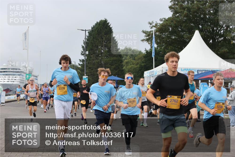 13.09.2026 - Kiel Lauf Andreas Tolksdorf http://msf.ph/oto/10336117 13.09.2026 09:53:33 Kiellinie 3339, 10185, 2762, 1239 meine-sportfotos.de