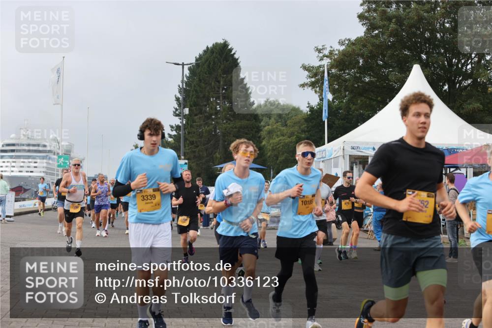 13.09.2026 - Kiel Lauf Andreas Tolksdorf http://msf.ph/oto/10336123 13.09.2026 09:53:33 Kiellinie 7790, 3, 3339, 10185, 770, 875, 52 meine-sportfotos.de