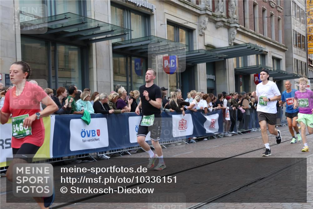 13.09.2026 - 21. swb-Marathon Bremen Strokosch-Dieckow http://msf.ph/oto/10336151 13.09.2026 13:25:13 Ziel 191, 209, 260, 1458, 1650, 1658, 1752, 2046, 3124, 3168, 3186, 3806, 4294, 4717, 4927, 5703, 5755, 5814, 6113, 6380, 7252, 8357, 8545, 8597, 8695, 8769, 8890, 9299, 9440, 9460, 9468, 9506, 9563, 13025, 972, 1080, 1119, 1166, 1264, 1436, 1448, 2322, 2761, 3105, 3187, 4091, 4113, 4459, 4507, 4918, 4973, 6079, 6113, 6360, 6544, 6943, 7306, 7326, 7409, 7854, 8245, 9036, 9073, 9152, 9360, 9493, 13088 meine-sportfotos.de
