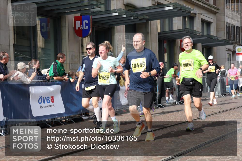 13.09.2026 - 21. swb-Marathon Bremen Strokosch-Dieckow http://msf.ph/oto/10336165 13.09.2026 11:04:53 Ziel 10370, 10411, 10465, 10576, 10697, 10717, 10718, 10800, 10802, 10850, 10975, 10995, 11102, 11105, 11157, 11218, 11281, 11326, 11334, 11584, 11616, 11722, 11900, 12002, 12011, 12064, 12079, 12080, 12099, 12235, 12335, 12522, 10198, 10283, 10315, 10481, 10711, 10729, 10741, 10855, 10856, 10877, 10940, 11006, 11114, 11133, 11272, 11364, 11366, 11395, 11518, 11592, 11705, 11757, 11939, 11991, 12005 meine-sportfotos.de