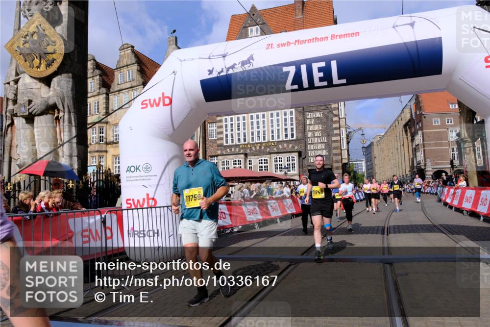 13.09.2026 - 21. swb-Marathon Bremen Tim E. http://msf.ph/oto/10336167 13.09.2026 11:07:33 Ziel 10156, 10205, 10360, 10488, 10748, 11100, 11123, 11246, 11393, 11417, 11439, 11600, 11684, 11696, 11759, 11822, 11823, 11865, 11917, 12020, 12173, 12255, 12266, 12536 meine-sportfotos.de