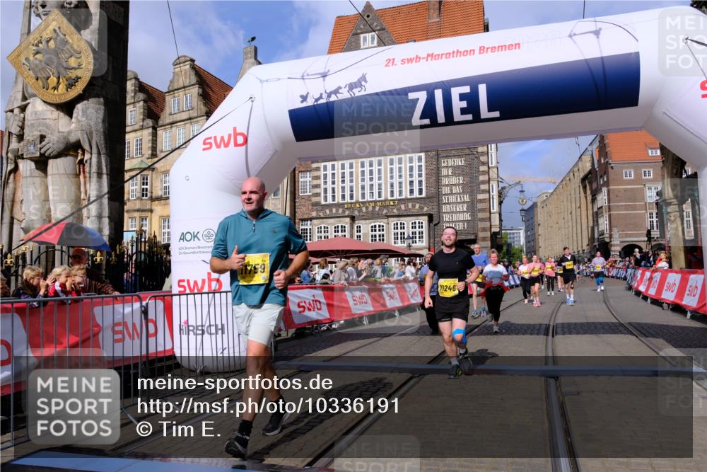 13.09.2026 - 21. swb-Marathon Bremen Tim E. http://msf.ph/oto/10336191 13.09.2026 11:07:33 Ziel 10156, 10205, 10360, 10488, 10748, 11100, 11123, 11246, 11393, 11417, 11439, 11600, 11684, 11696, 11759, 11822, 11823, 11865, 11917, 12020, 12173, 12255, 12266, 12536 meine-sportfotos.de