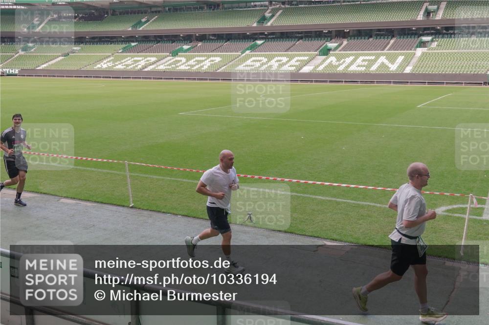 13.09.2026 - 21. swb-Marathon Bremen Michael Burmester http://msf.ph/oto/10336194 13.09.2026 13:11:35 Laufen im Stadion 265, 373, 581, 703, 843, 984, 1113, 1226, 1435, 1738, 1849, 1851, 1855, 1867, 1894, 1936, 1952, 1967, 2202, 2248, 2268, 2281, 2284, 2299, 2330, 2333, 2336, 2339, 2342, 2353, 2375, 2377, 2398, 2426, 2432, 2443, 2531, 2589, 2654, 2659, 2669, 2673, 2682, 2784, 2804, 2819, 2822, 2836, 2850, 2907, 2932, 2976, 3026, 3027, 3079, 3082, 3089, 3122, 3143, 3159, 3174, 3207, 3208, 3308, 3328, 3349, 3352, 3370, 3409, 3410, 3470, 3549, 551 meine-sportfotos.de