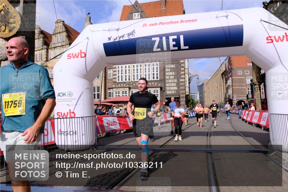 13.09.2026 - 21. swb-Marathon Bremen Tim E. http://msf.ph/oto/10336211 13.09.2026 11:07:34 Ziel 10205, 10360, 10488, 10695, 10748, 11100, 11123, 11246, 11393, 11417, 11439, 11600, 11684, 11696, 11759, 11822, 11823, 11865, 11917, 12020, 12173, 12255, 12266, 12536 meine-sportfotos.de