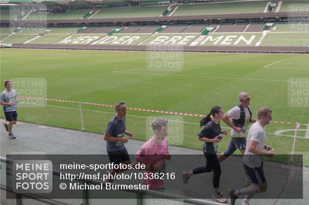 13.09.2026 - 21. swb-Marathon Bremen Michael Burmester http://msf.ph/oto/10336216 13.09.2026 13:11:40 Laufen im Stadion 265, 373, 581, 703, 843, 984, 1113, 1226, 1435, 1738, 1849, 1851, 1894, 1936, 1952, 1967, 2202, 2248, 2281, 2284, 2299, 2330, 2333, 2336, 2339, 2342, 2353, 2375, 2377, 2398, 2426, 2432, 2443, 2531, 2589, 2654, 2659, 2669, 2673, 2682, 2784, 2804, 2819, 2822, 2836, 2850, 2907, 2932, 2976, 3026, 3027, 3079, 3082, 3089, 3122, 3143, 3155, 3159, 3174, 3207, 3208, 3308, 3328, 3349, 3352, 3370, 3409, 3410, 3470, 3549, 551 meine-sportfotos.de