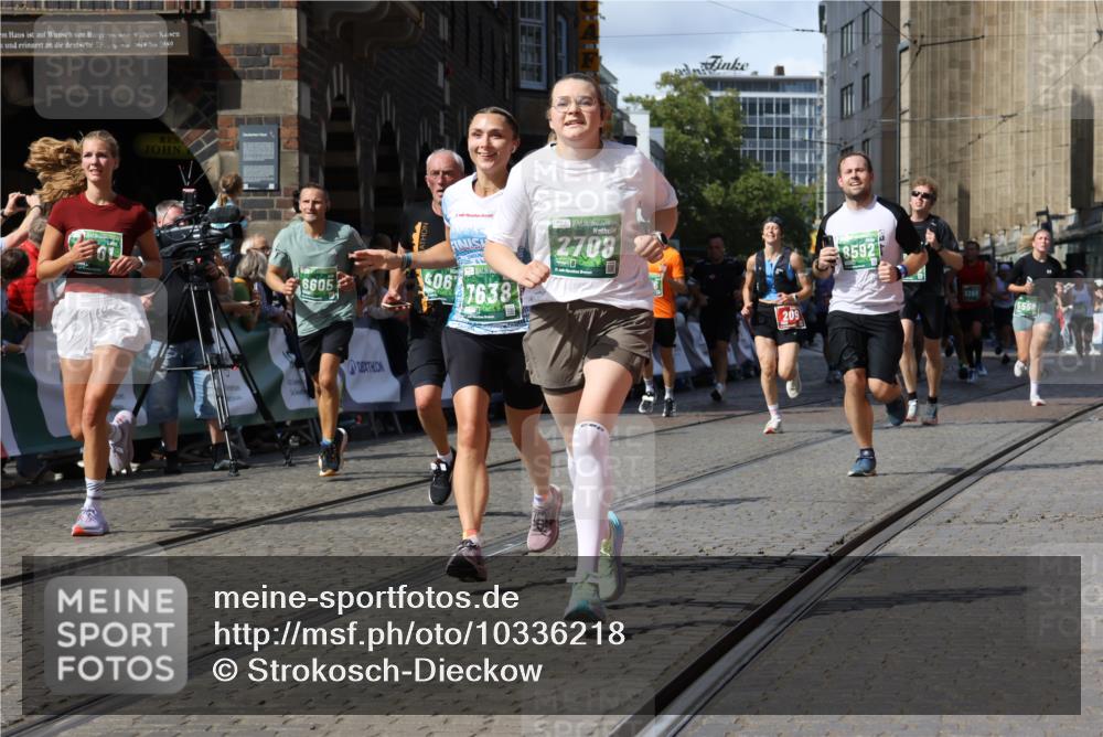 13.09.2026 - 21. swb-Marathon Bremen Strokosch-Dieckow http://msf.ph/oto/10336218 13.09.2026 13:25:55 Ziel 191, 209, 1458, 1650, 1752, 2421, 3124, 3186, 3806, 4439, 4717, 4927, 5139, 5703, 5755, 5814, 7252, 8545, 8597, 8695, 8890, 9440, 9468, 9506, 1896, 2062, 2666, 3248, 3516, 4067, 4476, 4724, 5558, 5701, 5854, 6605, 6886, 8361, 8592, 8635, 9266, 9794 meine-sportfotos.de