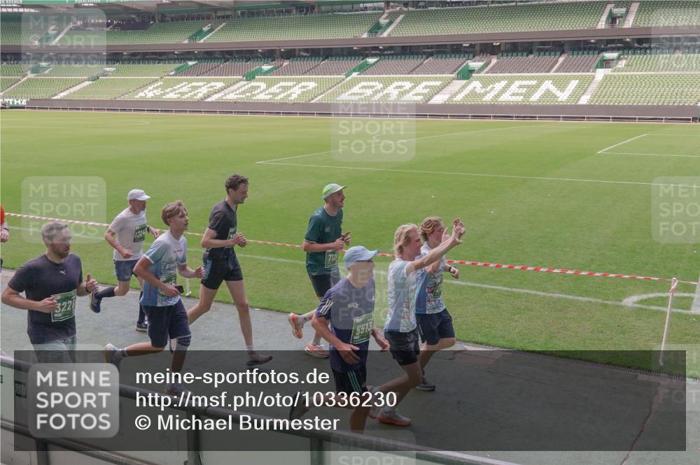 13.09.2026 - 21. swb-Marathon Bremen Michael Burmester http://msf.ph/oto/10336230 13.09.2026 13:11:42 Laufen im Stadion 118, 265, 373, 581, 703, 843, 984, 1113, 1226, 1334, 1435, 1738, 1849, 1851, 1894, 1936, 1952, 1967, 2202, 2248, 2281, 2284, 2299, 2330, 2333, 2336, 2339, 2342, 2353, 2375, 2377, 2398, 2426, 2432, 2443, 2531, 2589, 2654, 2659, 2669, 2673, 2682, 2784, 2804, 2819, 2822, 2836, 2850, 2907, 2932, 2976, 3026, 3027, 3079, 3082, 3089, 3122, 3143, 3155, 3159, 3174, 3207, 3208, 3308, 3328, 3349, 3352, 3370, 3409, 3410, 3470, 3549, 551 meine-sportfotos.de