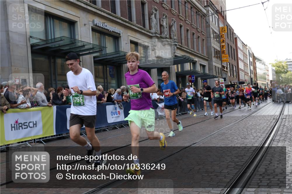 13.09.2026 - 21. swb-Marathon Bremen Strokosch-Dieckow http://msf.ph/oto/10336249 13.09.2026 13:25:15 Ziel 191, 209, 260, 1458, 1650, 1658, 1752, 2046, 2421, 3124, 3168, 3186, 3806, 4294, 4439, 4717, 4927, 5139, 5703, 5755, 5814, 6380, 7252, 8357, 8545, 8597, 8695, 8769, 8890, 9299, 9440, 9460, 9468, 9506, 13025, 972, 1080, 1119, 1166, 1264, 1436, 1448, 2046, 2322, 3105, 3168, 3187, 4091, 4113, 4294, 4459, 4507, 4918, 4973, 6079, 6113, 6544, 6943, 7306, 7326, 7409, 8245, 9036, 9073, 9152, 9360, 9493, 9563, 13088 meine-sportfotos.de