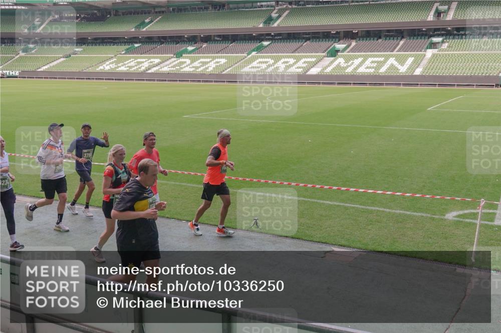 13.09.2026 - 21. swb-Marathon Bremen Michael Burmester http://msf.ph/oto/10336250 13.09.2026 13:11:44 Laufen im Stadion 118, 265, 373, 581, 703, 843, 984, 1113, 1226, 1334, 1435, 1738, 1849, 1851, 1894, 1936, 1952, 1967, 2202, 2248, 2281, 2284, 2299, 2330, 2333, 2336, 2339, 2342, 2353, 2375, 2377, 2398, 2426, 2432, 2443, 2531, 2589, 2654, 2659, 2669, 2673, 2682, 2784, 2804, 2819, 2822, 2836, 2850, 2907, 2932, 2966, 2976, 3026, 3027, 3079, 3082, 3089, 3122, 3143, 3155, 3159, 3174, 3207, 3208, 3308, 3328, 3349, 3352, 3370, 3409, 3410, 3470, 3549, 551 meine-sportfotos.de