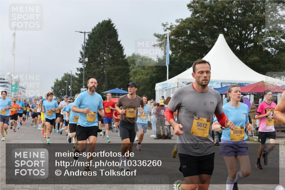 13.09.2026 - Kiel Lauf Andreas Tolksdorf http://msf.ph/oto/10336260 13.09.2026 09:53:39 Kiellinie 6435, 11451, 4903, 8878, 38, 5612, 39, 6519, 1, 5, 1801 meine-sportfotos.de