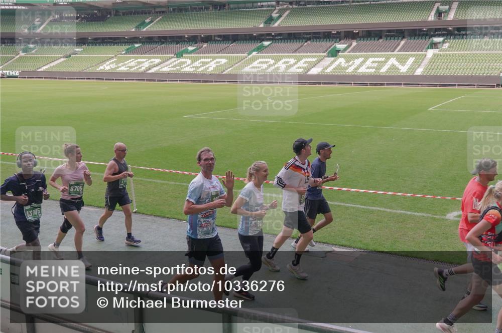 13.09.2026 - 21. swb-Marathon Bremen Michael Burmester http://msf.ph/oto/10336276 13.09.2026 13:11:46 Laufen im Stadion 118, 265, 373, 514, 581, 703, 843, 984, 1113, 1226, 1334, 1435, 1738, 1849, 1851, 1894, 1936, 1952, 1967, 2202, 2248, 2281, 2284, 2299, 2330, 2333, 2336, 2339, 2342, 2353, 2375, 2377, 2398, 2426, 2432, 2443, 2531, 2589, 2654, 2659, 2669, 2673, 2682, 2784, 2804, 2815, 2819, 2822, 2836, 2850, 2907, 2932, 2966, 2976, 3026, 3027, 3079, 3082, 3089, 3122, 3143, 3155, 3159, 3174, 3207, 3208, 3308, 3328, 3349, 3352, 3370, 3409, 3410, 3470, 3549, 551 meine-sportfotos.de