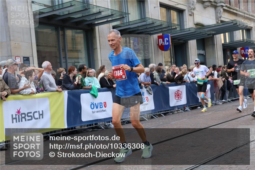 13.09.2026 - 21. swb-Marathon Bremen Strokosch-Dieckow http://msf.ph/oto/10336308 13.09.2026 13:25:16 Ziel 150, 191, 209, 260, 1458, 1650, 1658, 1752, 2421, 2781, 3124, 3186, 3806, 4439, 4717, 4927, 5139, 5703, 5755, 5814, 6380, 7252, 8357, 8545, 8597, 8695, 8769, 8890, 9299, 9440, 9460, 9468, 9506, 13025, 972, 1080, 1119, 1166, 1264, 1436, 1448, 1658, 2046, 2322, 3105, 3168, 3187, 4091, 4113, 4294, 4459, 4507, 4918, 4973, 6079, 6113, 6544, 6943, 7306, 7326, 7409, 8245, 8357, 9036, 9073, 9152, 9299, 9360, 9460, 9493, 9563, 13025, 13088 meine-sportfotos.de