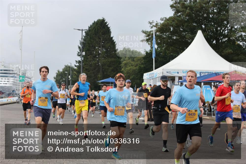 13.09.2026 - Kiel Lauf Andreas Tolksdorf http://msf.ph/oto/10336316 13.09.2026 09:53:42 Kiellinie 6225, 9389, 7691, 39, 6435, 3177, 5737 meine-sportfotos.de