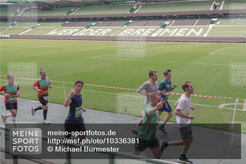 13.09.2026 - 21. swb-Marathon Bremen Michael Burmester http://msf.ph/oto/10336381 13.09.2026 13:12:00 Laufen im Stadion 118, 265, 373, 514, 581, 703, 843, 984, 1113, 1226, 1286, 1334, 1435, 1738, 1849, 1851, 1936, 1952, 1967, 2005, 2248, 2281, 2299, 2330, 2333, 2336, 2353, 2375, 2377, 2398, 2426, 2432, 2443, 2505, 2531, 2589, 2654, 2659, 2669, 2673, 2765, 2784, 2804, 2815, 2819, 2822, 2836, 2850, 2860, 2895, 2907, 2963, 2966, 2975, 2976, 3026, 3027, 3079, 3082, 3143, 3155, 3159, 3174, 3207, 3208, 3308, 3328, 3349, 3352, 3409, 3434, 3470, 3549, 551 meine-sportfotos.de