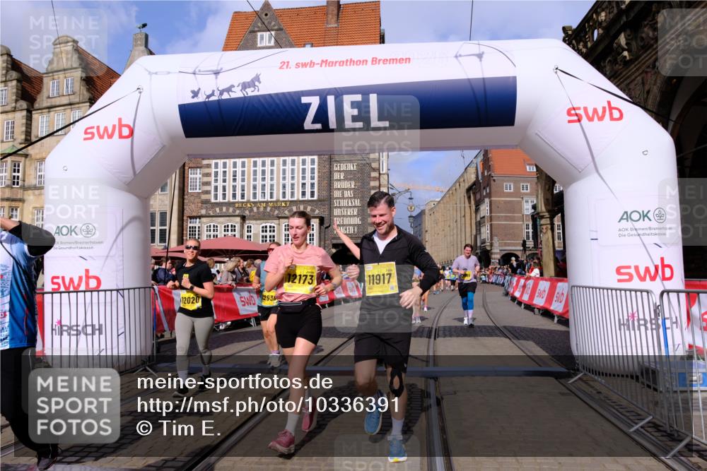 13.09.2026 - 21. swb-Marathon Bremen Tim E. http://msf.ph/oto/10336391 13.09.2026 11:07:38 Ziel 10205, 10488, 10695, 10748, 11123, 11246, 11393, 11417, 11600, 11696, 11759, 11767, 11822, 11823, 11865, 11917, 12020, 12173, 12210, 12255, 12266, 12536 meine-sportfotos.de