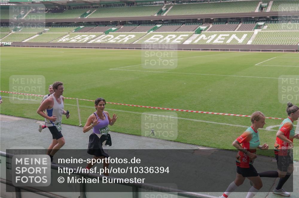 13.09.2026 - 21. swb-Marathon Bremen Michael Burmester http://msf.ph/oto/10336394 13.09.2026 13:12:02 Laufen im Stadion 118, 265, 373, 514, 581, 703, 843, 984, 1113, 1226, 1286, 1334, 1435, 1738, 1849, 1851, 1936, 1952, 2005, 2248, 2264, 2281, 2299, 2330, 2333, 2336, 2353, 2375, 2377, 2398, 2426, 2432, 2443, 2505, 2531, 2589, 2659, 2669, 2673, 2765, 2784, 2804, 2815, 2822, 2836, 2850, 2860, 2895, 2907, 2963, 2966, 2975, 2976, 3026, 3027, 3079, 3082, 3143, 3155, 3159, 3174, 3207, 3208, 3308, 3328, 3349, 3352, 3409, 3434, 3470, 3549, 551 meine-sportfotos.de