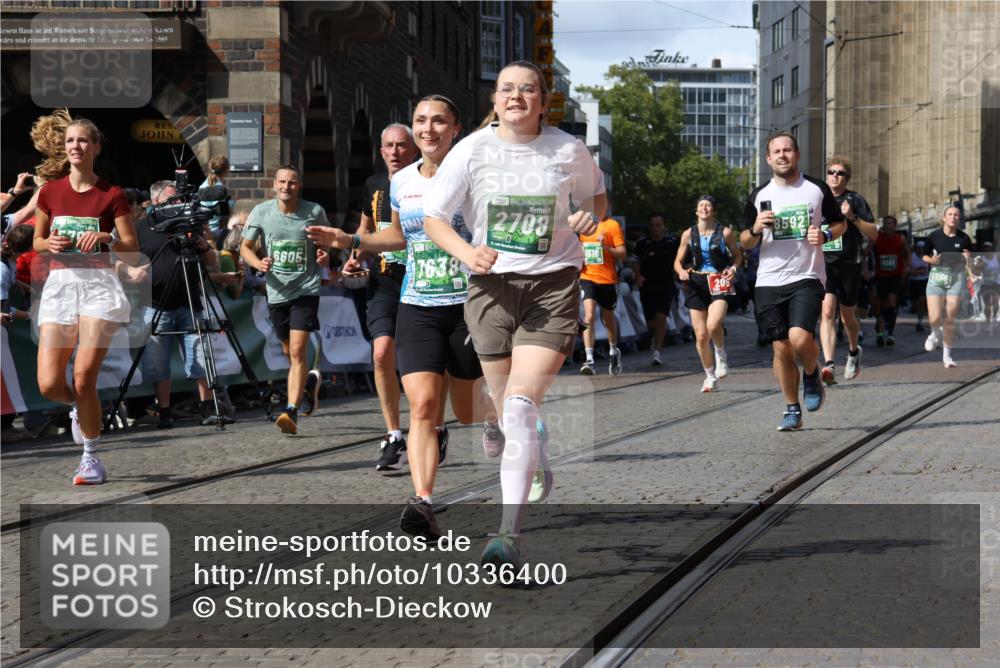 13.09.2026 - 21. swb-Marathon Bremen Strokosch-Dieckow http://msf.ph/oto/10336400 13.09.2026 13:25:55 Ziel 191, 209, 1458, 1650, 1752, 2421, 3124, 3186, 3806, 4439, 4717, 4927, 5139, 5703, 5755, 5814, 7252, 8545, 8597, 8695, 8890, 9440, 9468, 9506, 1896, 2062, 2666, 3248, 3516, 4067, 4476, 4724, 5558, 5701, 5854, 6605, 6886, 8361, 8592, 8635, 9266, 9794 meine-sportfotos.de