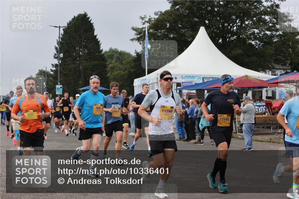 13.09.2026 - Kiel Lauf Andreas Tolksdorf http://msf.ph/oto/10336401 13.09.2026 09:53:45 Kiellinie 39, 849, 908, 9879, 39, 11594, 39, 12545 meine-sportfotos.de