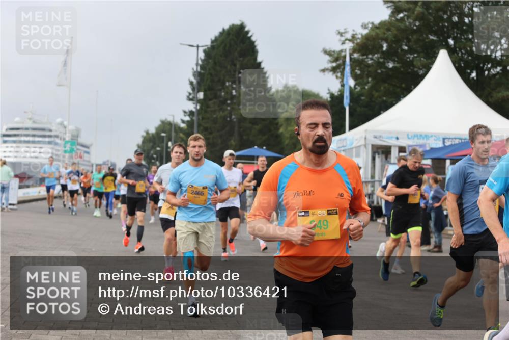 13.09.2026 - Kiel Lauf Andreas Tolksdorf http://msf.ph/oto/10336421 13.09.2026 09:53:47 Kiellinie 2465, 4, 38, 49, 8 meine-sportfotos.de