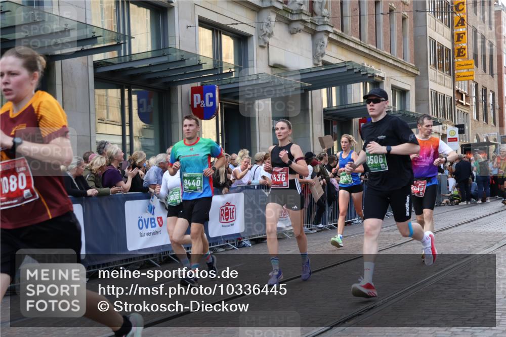 13.09.2026 - 21. swb-Marathon Bremen Strokosch-Dieckow http://msf.ph/oto/10336445 13.09.2026 13:25:20 Ziel 150, 191, 209, 1458, 1650, 1752, 2033, 2421, 2781, 3124, 3186, 3722, 3806, 4161, 4411, 4439, 4717, 4842, 4927, 5139, 5622, 5703, 5755, 5814, 7252, 8545, 8597, 8695, 8890, 9440, 9468, 9506, 260, 1080, 1119, 1166, 1264, 1436, 1448, 1658, 2046, 2322, 3105, 3168, 3187, 4091, 4294, 4459, 4507, 4918, 6113, 6380, 6943, 7306, 7326, 8245, 8357, 8769, 9036, 9073, 9299, 9360, 9460, 9493, 9563, 13025, 13088 meine-sportfotos.de