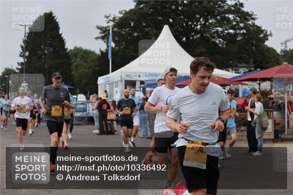 13.09.2026 - Kiel Lauf Andreas Tolksdorf http://msf.ph/oto/10336492 13.09.2026 09:53:49 Kiellinie 229, 5175, 4778, 1 meine-sportfotos.de