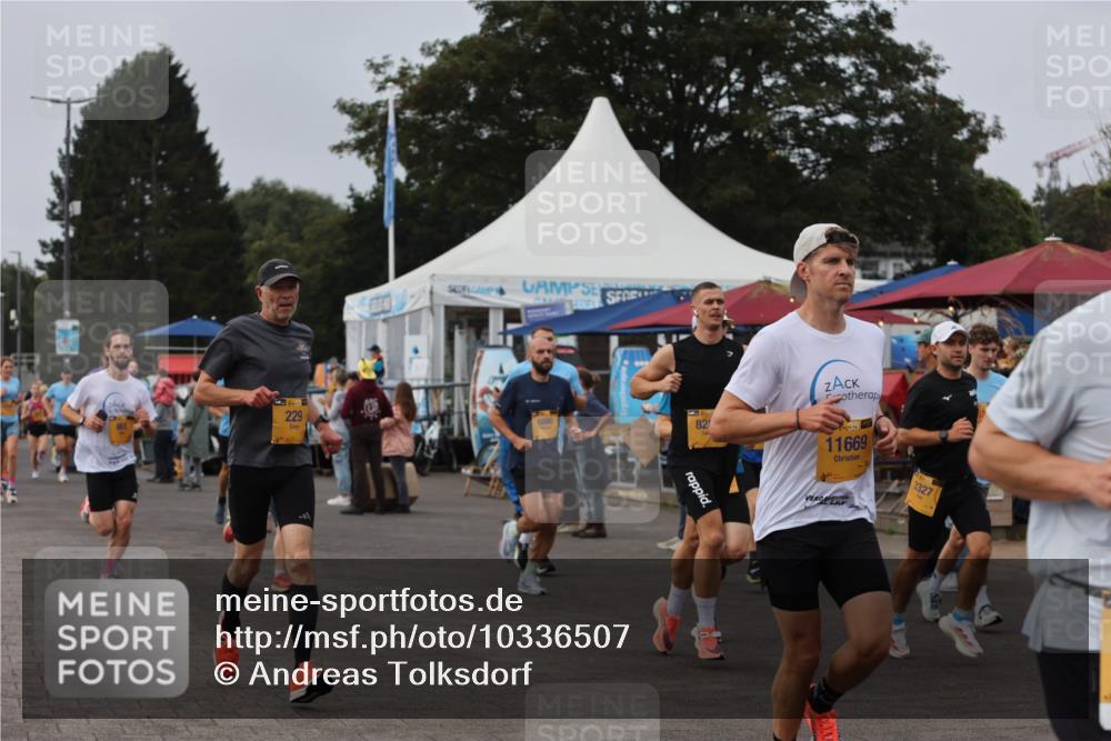 13.09.2026 - Kiel Lauf Andreas Tolksdorf http://msf.ph/oto/10336507 13.09.2026 09:53:50 Kiellinie 39, 229, 6080, 82, 39, 11669, 3327 meine-sportfotos.de