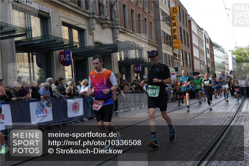 13.09.2026 - 21. swb-Marathon Bremen Strokosch-Dieckow http://msf.ph/oto/10336508 13.09.2026 13:25:22 Ziel 150, 191, 209, 1458, 1650, 1752, 2033, 2421, 2781, 2987, 3124, 3186, 3722, 3806, 4161, 4411, 4439, 4717, 4842, 4927, 5013, 5139, 5622, 5703, 5755, 5814, 8545, 8597, 8890, 9440, 9468, 9506, 260, 1080, 1119, 1166, 1436, 1448, 1658, 2046, 2322, 3105, 3168, 3187, 4091, 4294, 4459, 4507, 4918, 6113, 6380, 7252, 7306, 7326, 8245, 8357, 8695, 8769, 9036, 9073, 9299, 9360, 9460, 9493, 9563, 13025, 13088 meine-sportfotos.de