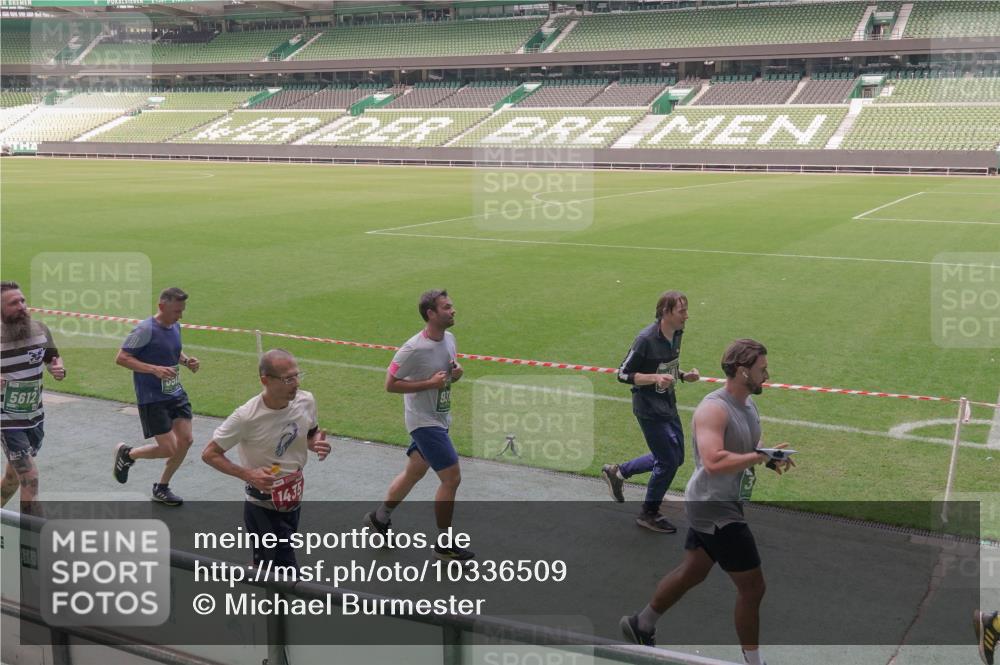 13.09.2026 - 21. swb-Marathon Bremen Michael Burmester http://msf.ph/oto/10336509 13.09.2026 13:12:15 Laufen im Stadion 118, 183, 265, 514, 695, 703, 843, 933, 984, 1113, 1226, 1286, 1334, 1435, 1849, 1851, 1936, 1952, 2005, 2248, 2264, 2281, 2299, 2330, 2336, 2353, 2375, 2377, 2398, 2426, 2443, 2461, 2478, 2505, 2531, 2589, 2659, 2669, 2673, 2684, 2765, 2792, 2804, 2815, 2822, 2836, 2850, 2860, 2895, 2907, 2963, 2966, 2975, 2976, 3026, 3027, 3079, 3082, 3143, 3155, 3159, 3293, 3308, 3328, 3349, 3352, 3409, 3434, 3549, 551 meine-sportfotos.de