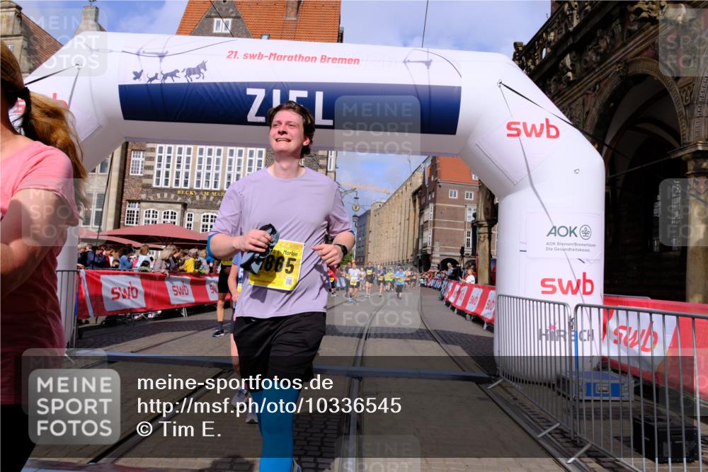 13.09.2026 - 21. swb-Marathon Bremen Tim E. http://msf.ph/oto/10336545 13.09.2026 11:07:42 Ziel 10138, 10205, 10279, 10280, 10488, 10501, 10505, 10695, 10748, 11123, 11246, 11417, 11600, 11759, 11767, 11865, 11899, 11917, 12020, 12173, 12210, 12266, 12277, 12419, 12536 meine-sportfotos.de