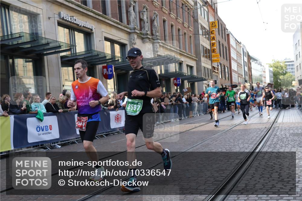 13.09.2026 - 21. swb-Marathon Bremen Strokosch-Dieckow http://msf.ph/oto/10336547 13.09.2026 13:25:22 Ziel 150, 191, 209, 1458, 1650, 1752, 2033, 2421, 2781, 2987, 3124, 3186, 3722, 3806, 4161, 4411, 4439, 4717, 4842, 4927, 5013, 5139, 5622, 5703, 5755, 5814, 8545, 8597, 8890, 9440, 9468, 9506, 260, 1080, 1119, 1166, 1436, 1448, 1658, 2046, 2322, 3105, 3168, 3187, 4091, 4294, 4459, 4507, 4918, 6113, 6380, 7252, 7306, 7326, 8245, 8357, 8695, 8769, 9036, 9073, 9299, 9360, 9460, 9493, 9563, 13025, 13088 meine-sportfotos.de