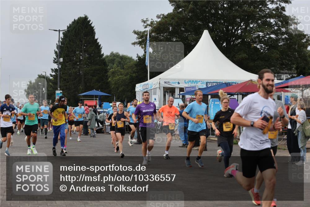 13.09.2026 - Kiel Lauf Andreas Tolksdorf http://msf.ph/oto/10336557 13.09.2026 09:53:52 Kiellinie 10904, 0905, 8465, 272, 5907, 6957 meine-sportfotos.de