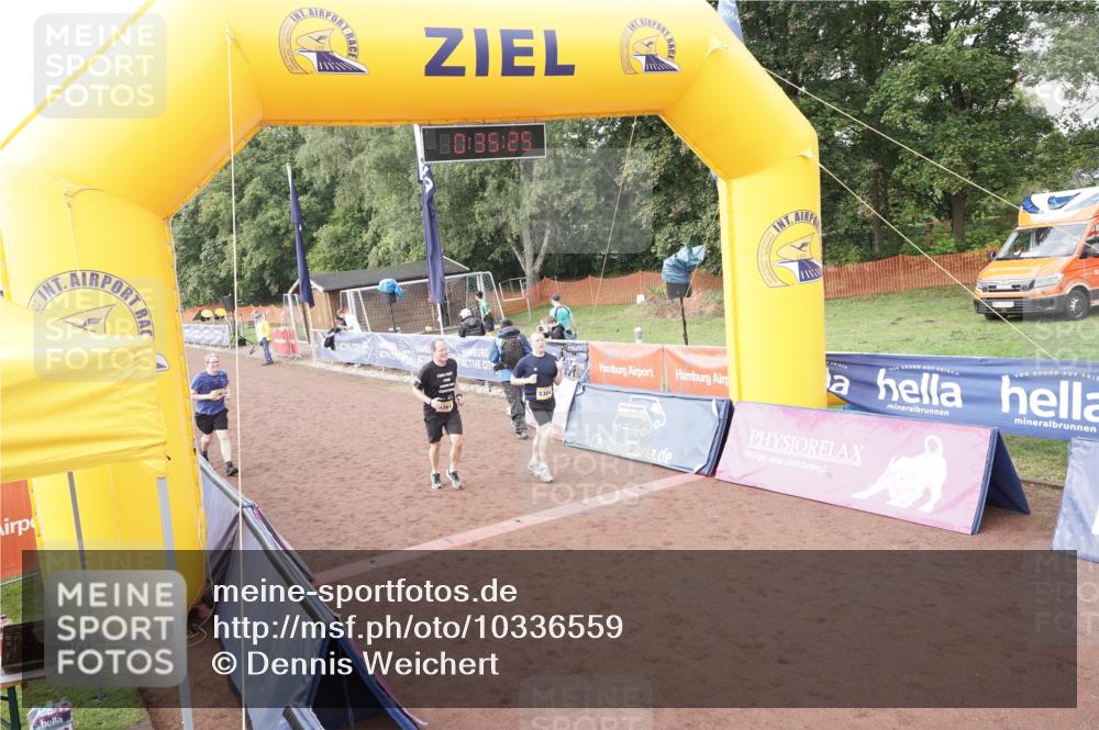 13.09.2026 - Airport Race Dennis Weichert http://msf.ph/oto/10336559 13.09.2026 10:35:58 Ziel 5304, 5328, 5361, 5384 meine-sportfotos.de